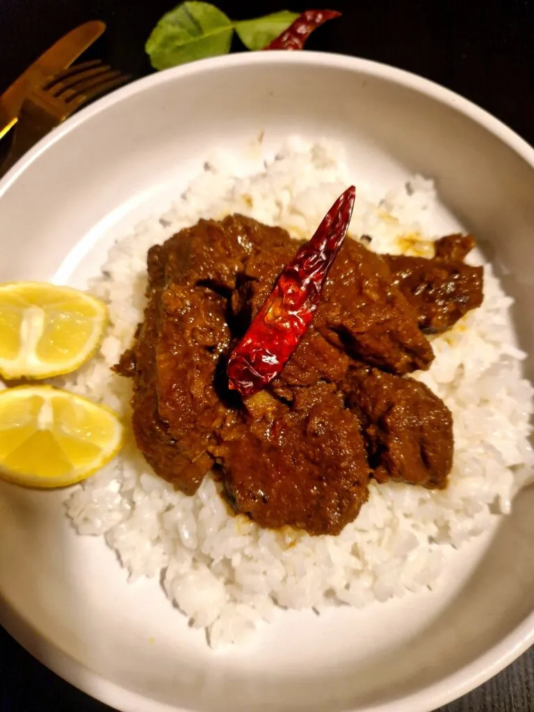 Indonesian Beef Rendang You Have to Try 5 Beef rendang over rice