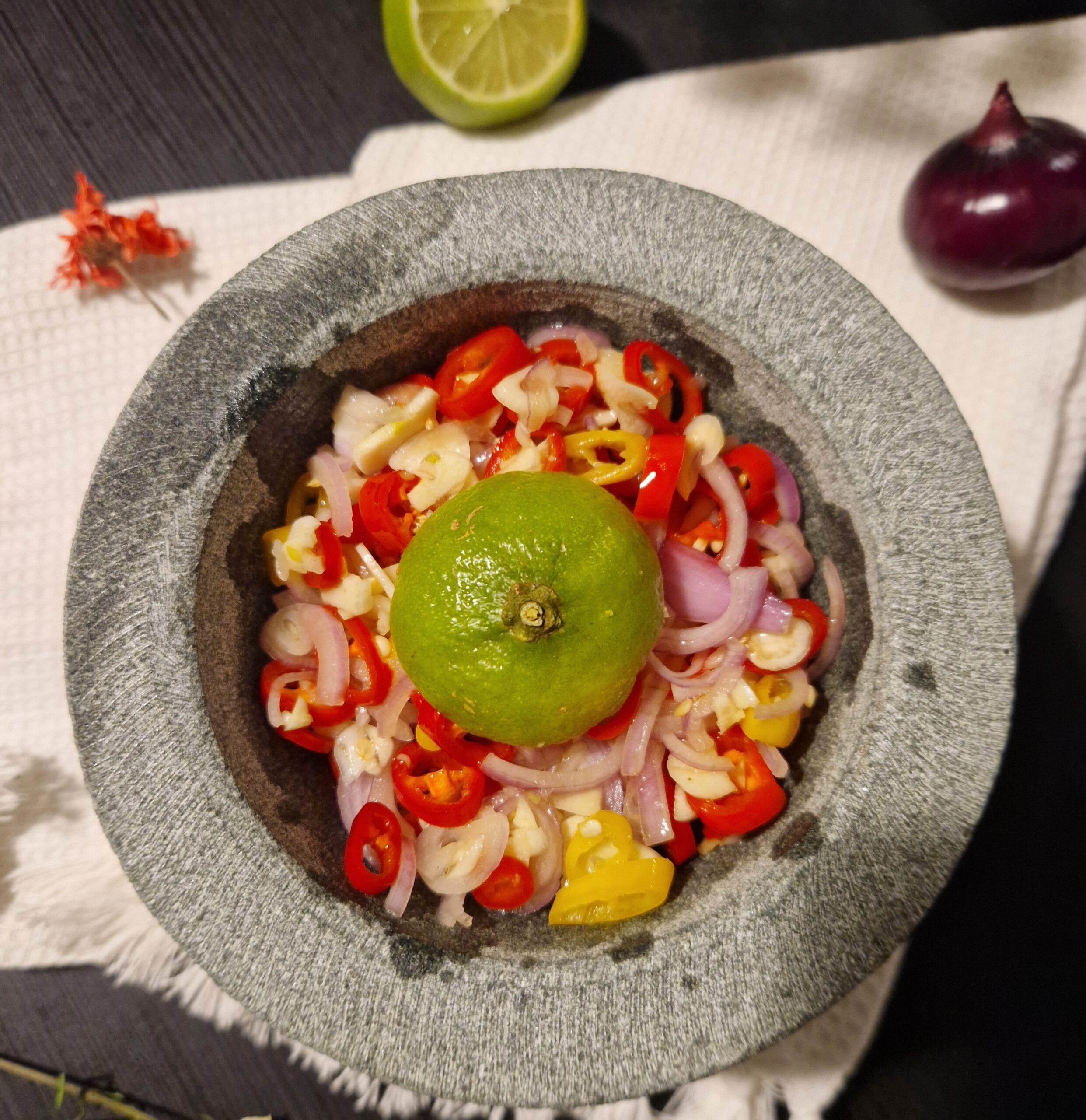 Sambal matah recipe is ready to serve.