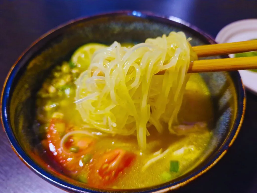 Soto Ayam (My Favorite Turmeric Chicken Soup!) 4 Delicious soto ayam