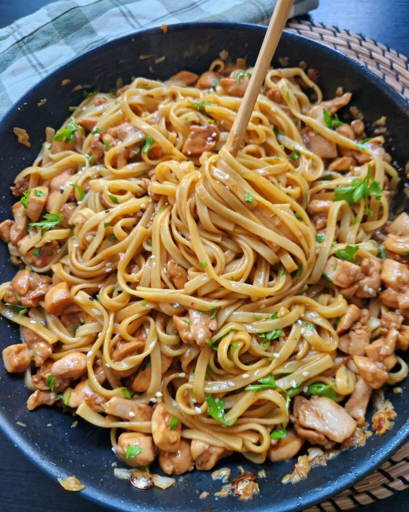 Garlic Butter Noodles with Chicken