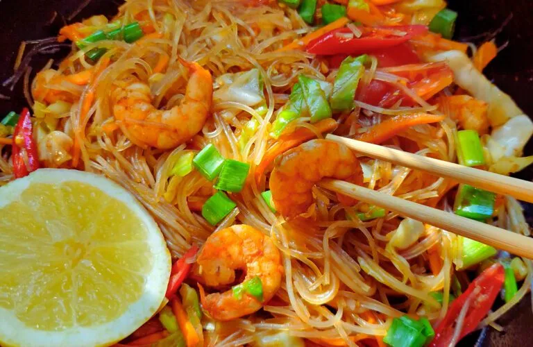 Pad Woon Sen with Shrimp (Easy Thai Stir-Fry You’ll Love!) 1 Pad Woon Sen with Shrimp