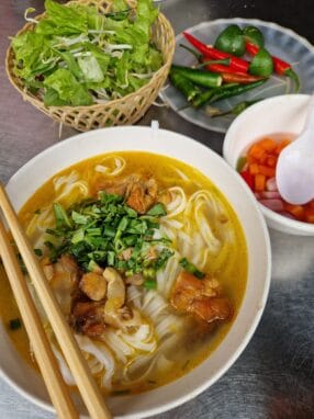 Simple Chicken Pho (Pho Ga)