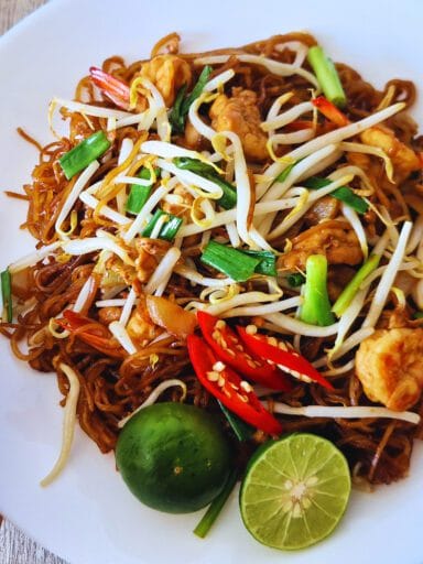 Pad Thai with Chicken and Shrimp