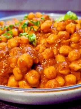 Chickpea Curry (Nutritious & Delicious)