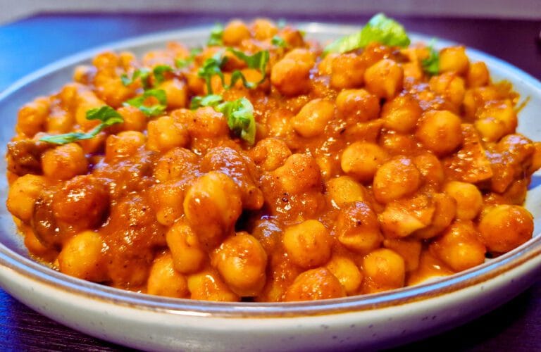Chickpea Curry (Nutritious & Delicious)