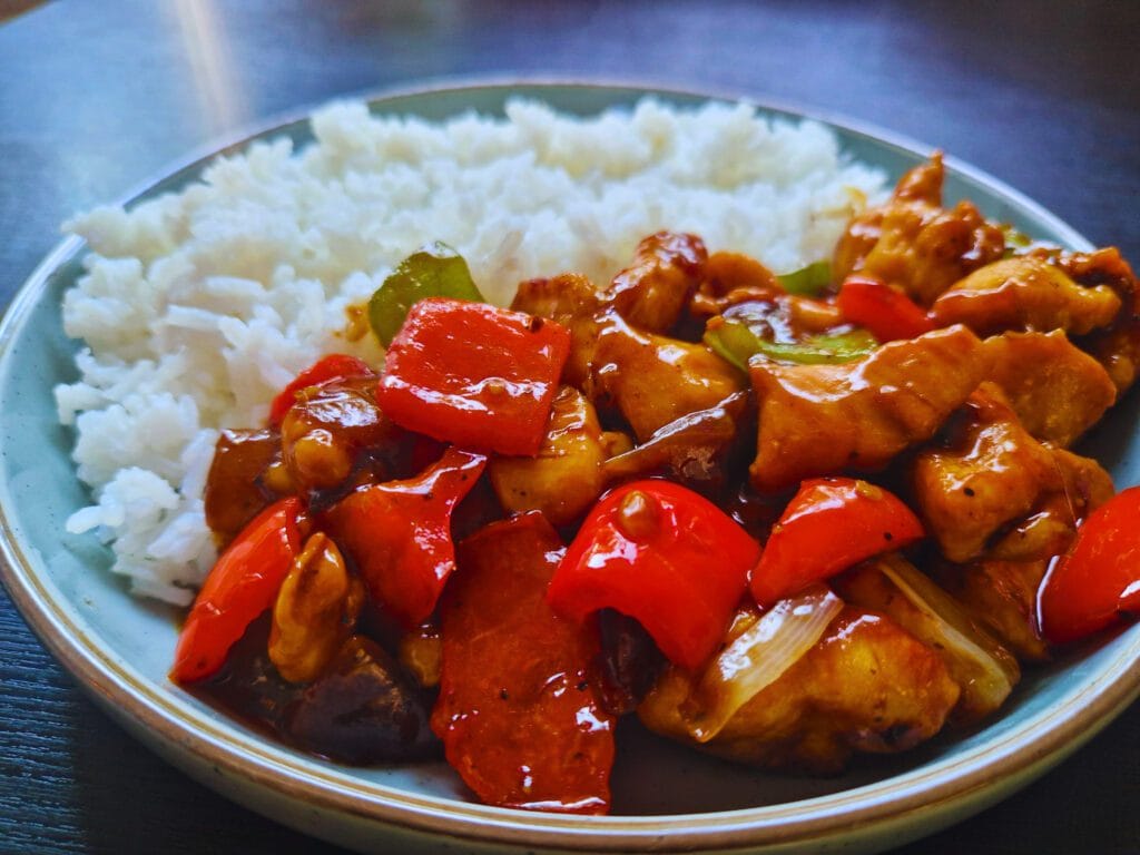 Tender, perfectly cooked chicken. This black pepper chicken is officially my new favorite.